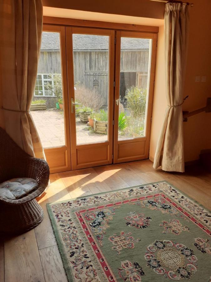 Private Farmhouse For Six In The Countryside Saint-Pierre-sur-Orthe Kültér fotó