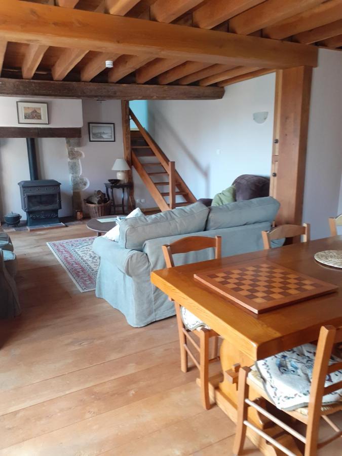 Private Farmhouse For Six In The Countryside Saint-Pierre-sur-Orthe Kültér fotó