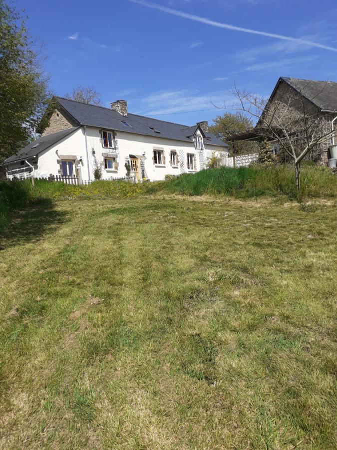 Private Farmhouse For Six In The Countryside Saint-Pierre-sur-Orthe Kültér fotó