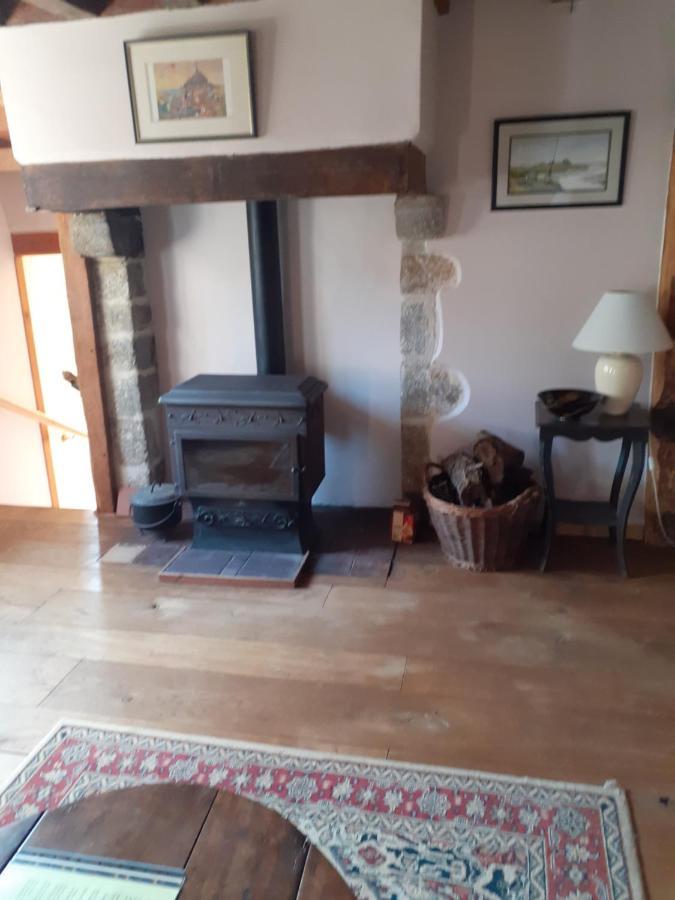 Private Farmhouse For Six In The Countryside Saint-Pierre-sur-Orthe Kültér fotó