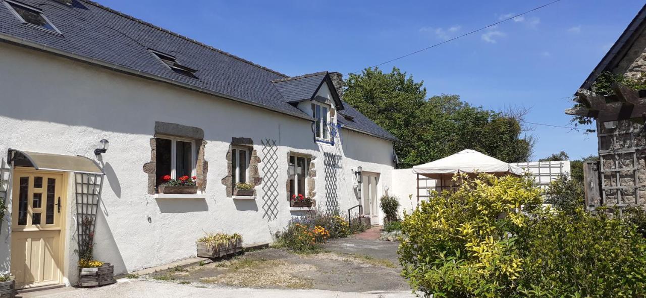 Private Farmhouse For Six In The Countryside Saint-Pierre-sur-Orthe Kültér fotó